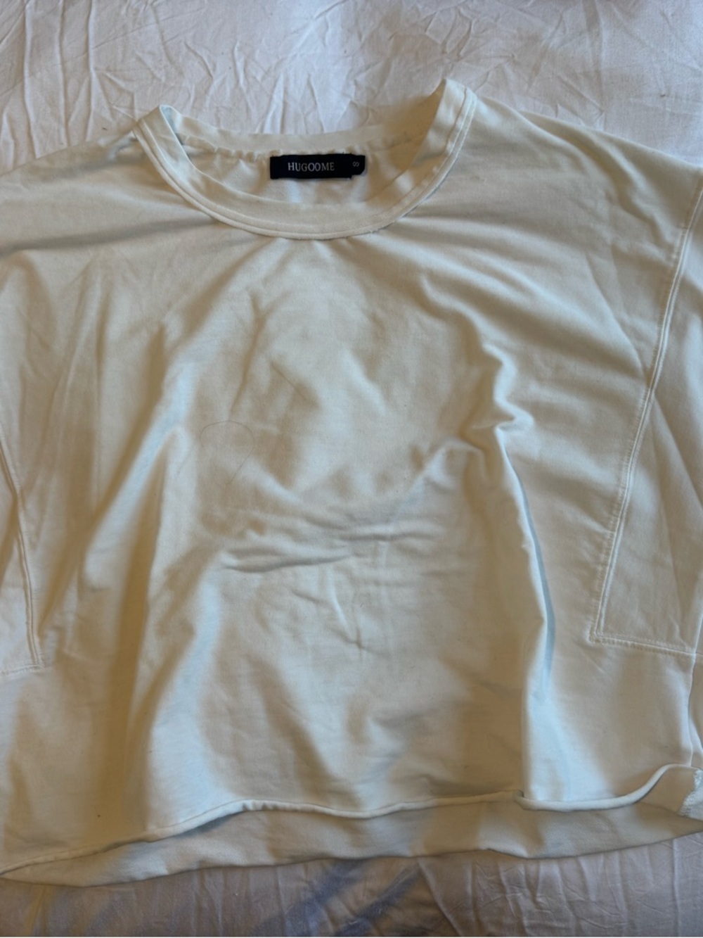 HUGOOME white Crewneck Short Sleeve Tee